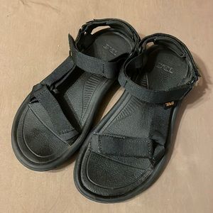 TEVA size 8 like new black huarache hiking sandals